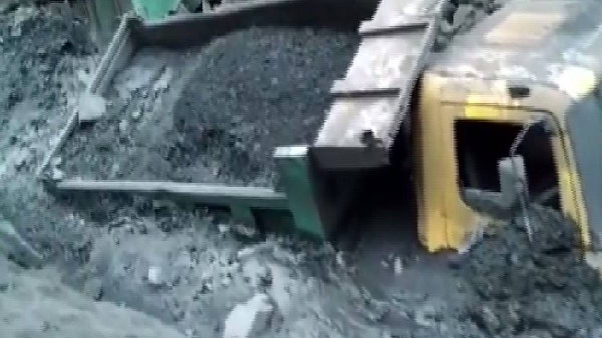 কুলটির কয়লা খনিতে মাটি ধসে মৃত্যু ৩ জনের