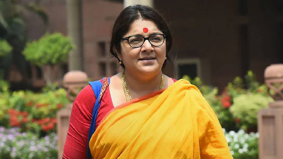 লকেটকে দেখে আশাকর্মীদের ‘গো ব্যাক স্লোগান’, রাজনীতি রং লাগাতে নারাজ তাঁরা