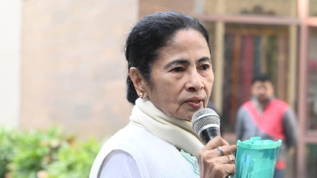 ভোটের কৌশল ছিনতাই করেছে: মমতা