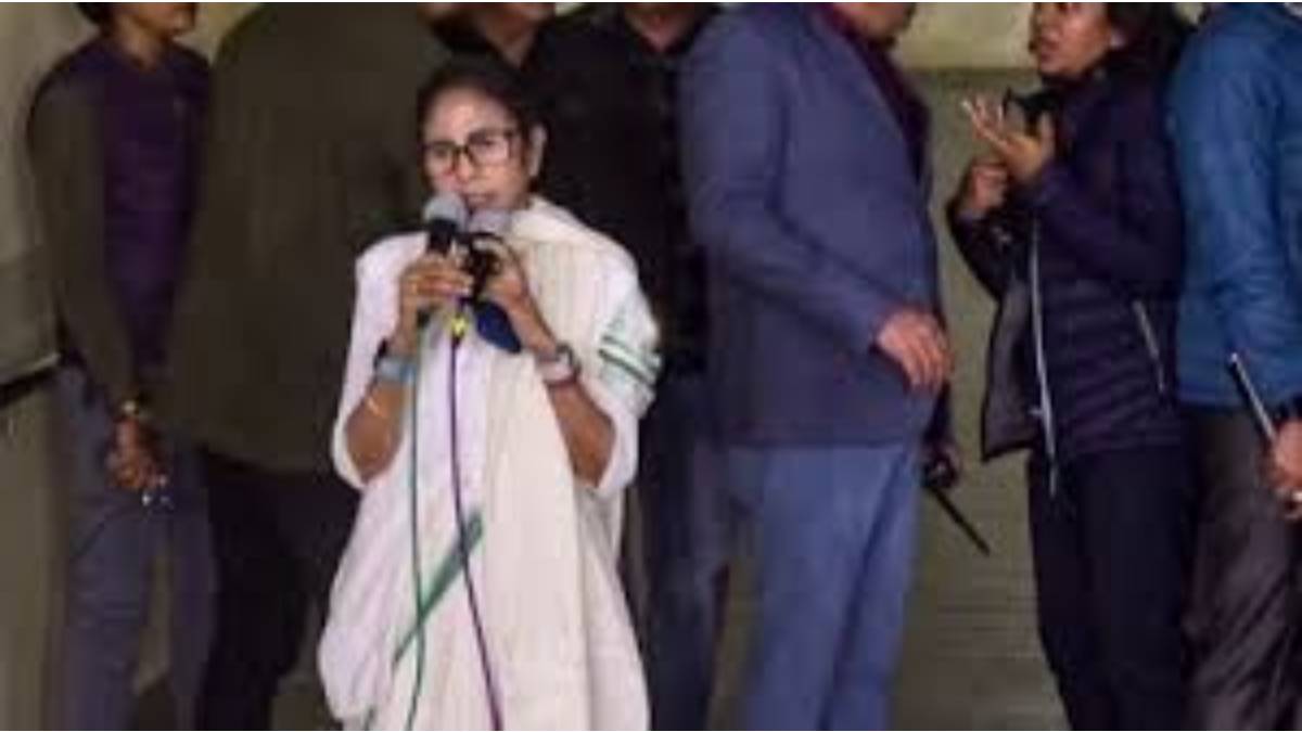 মমতার অভিযোগে প্রতীকের বাড়ি থেকে ফুটেজ সংগ্রহ পুলিশের, নেওয়া হচ্ছে বয়ান