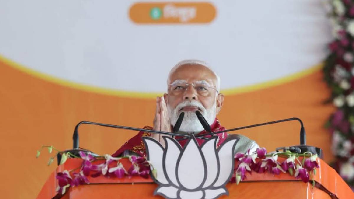 সিঙ্গুরে শিল্প নিয়ে টু শব্দটি করলেন না মোদী