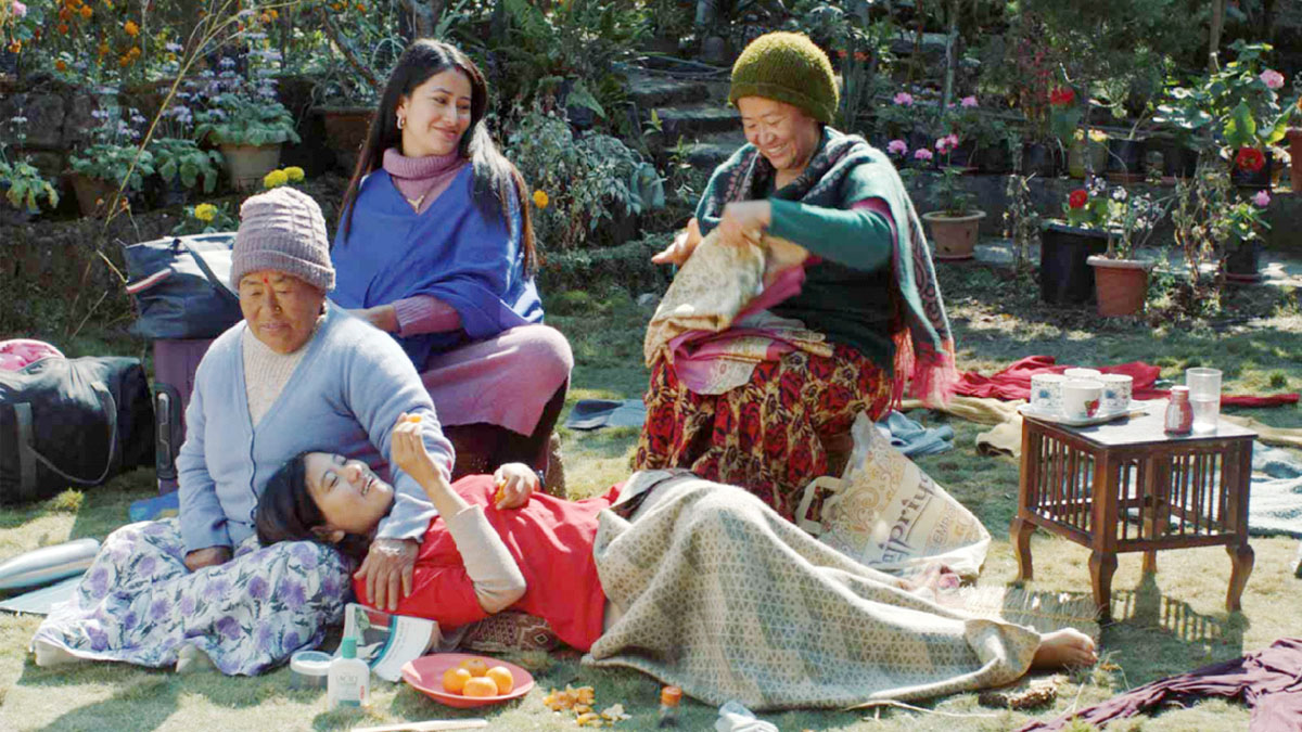 মানুষের সাহায্যে মানুষের সিনেমা