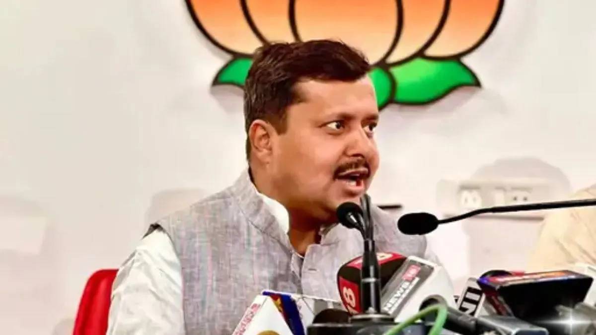 সাহিত্যের  নয়, ‘শান্তির জন্য নোবেল’ পেয়েছেন রবীন্দ্রনাথ, বিজেপি সভাপতির মন্তব্যে তীব্র বিতর্ক