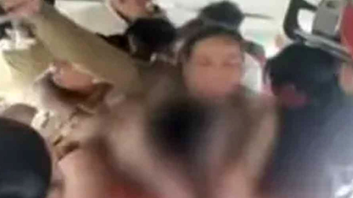 গ্রেপ্তারির নামে বিবস্ত্র করে মারধর, কর্নাটকে পুলিশের বিরুদ্ধে বিস্ফোরক অভিযোগ বিজেপি নেত্রীর