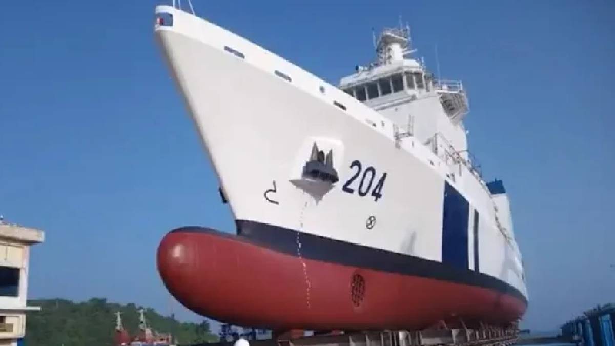 ভারতীয় উপকূলরক্ষীবাহিনীর হাতে এল প্রথম দূষণ নিয়ন্ত্রক জাহাজ ‘সমুদ্র প্রতাপ’