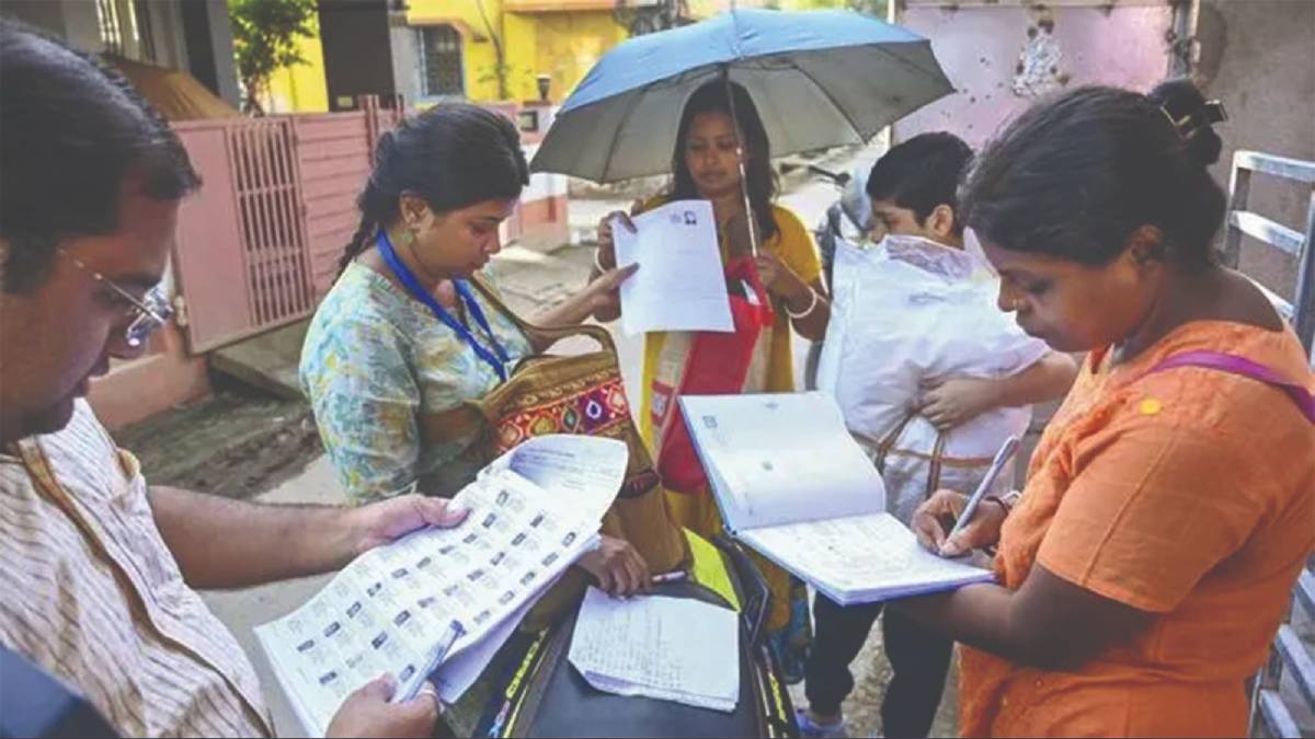 এসআইআর ভোটার তালিকার শুদ্ধি নাকি গণতন্ত্রে আস্থার সংকট?