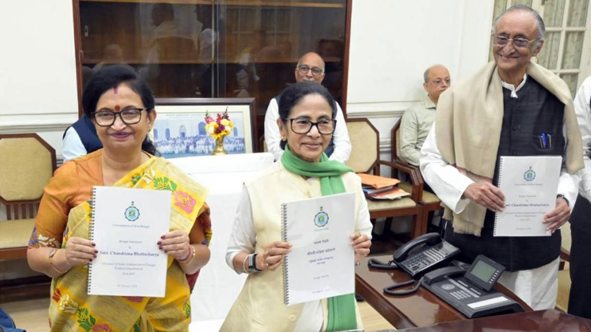 যুবসাথী ও যুবশ্রী দুটি প্রকল্পই চালু থাকছে, স্পষ্ট বার্তা অর্থমন্ত্রী চন্দ্রিমার