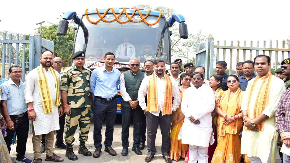 ১৮ মাস পর ফের চালু আগরতলা–কলকাতা মৈত্রী বাস পরিষেবা