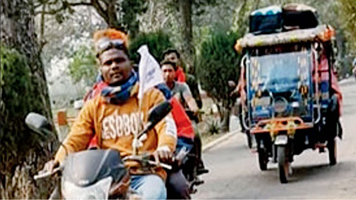 বাংলাদেশের ভোট প্রচারে মাইকের দাপটে নাজেহাল মাধ্যমিক-উচ্চ মাধ্যমিক পরীক্ষার্থীরা