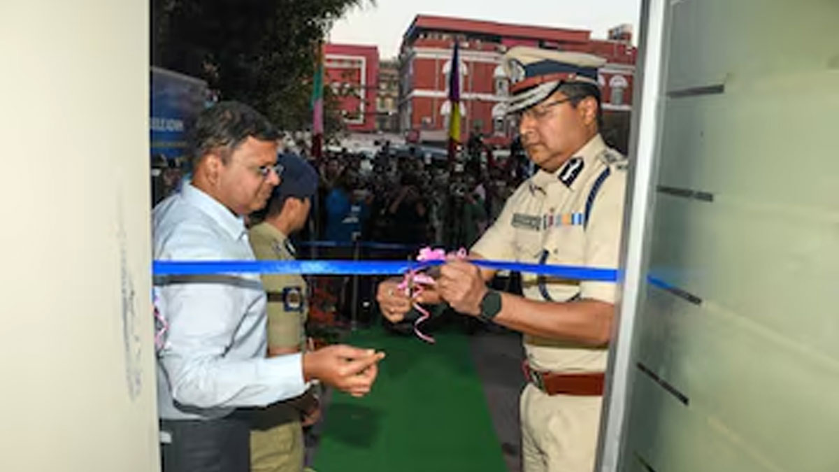 পুলিশের সাইবার হেল্পলাইন চালু হতেই নজিরবিহীন সাড়া