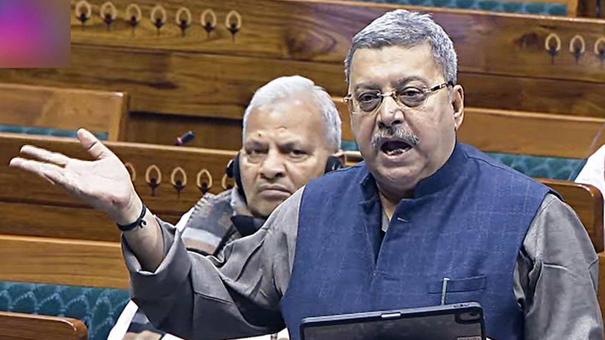 সংসদের ওয়েলে নেমে ধিক্কার স্লোগান সাংসদ কল্যাণের