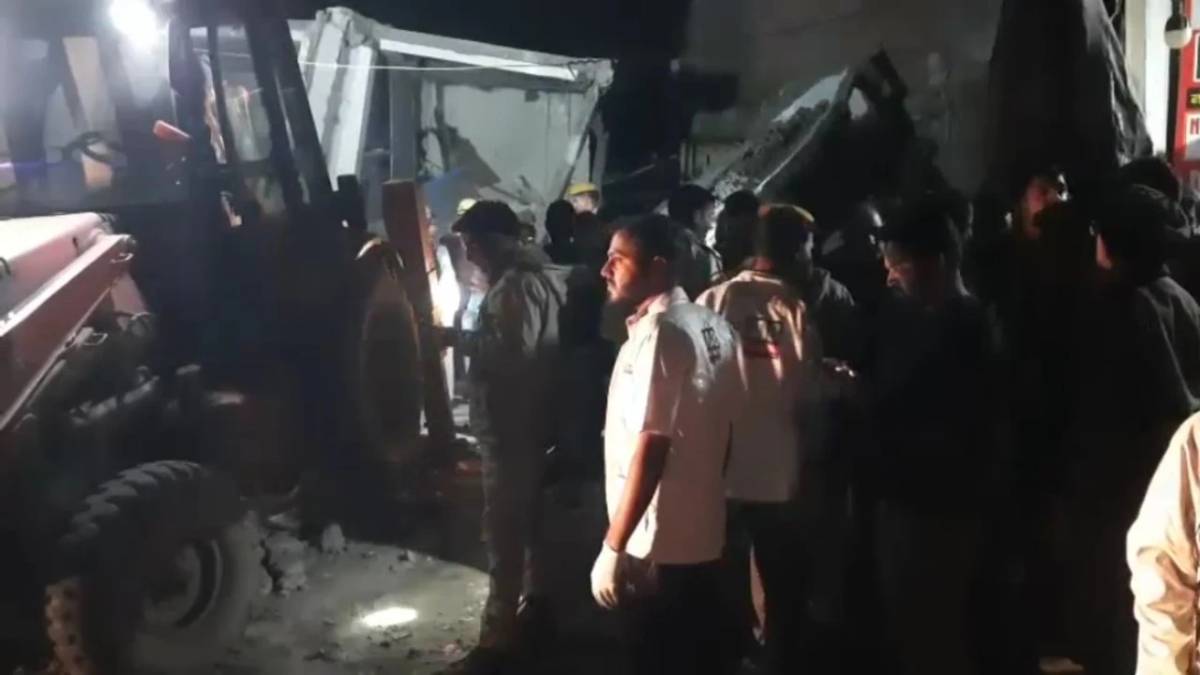 কোটায় রেস্তোরাঁ ভেঙে মৃত বাংলার পড়ুয়া-সহ ২, আহত ১৩