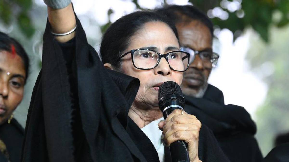 কমিশনকে মিথ্যাবাদী বলে কটাক্ষ মমতার, বয়কটের ঘোষণা