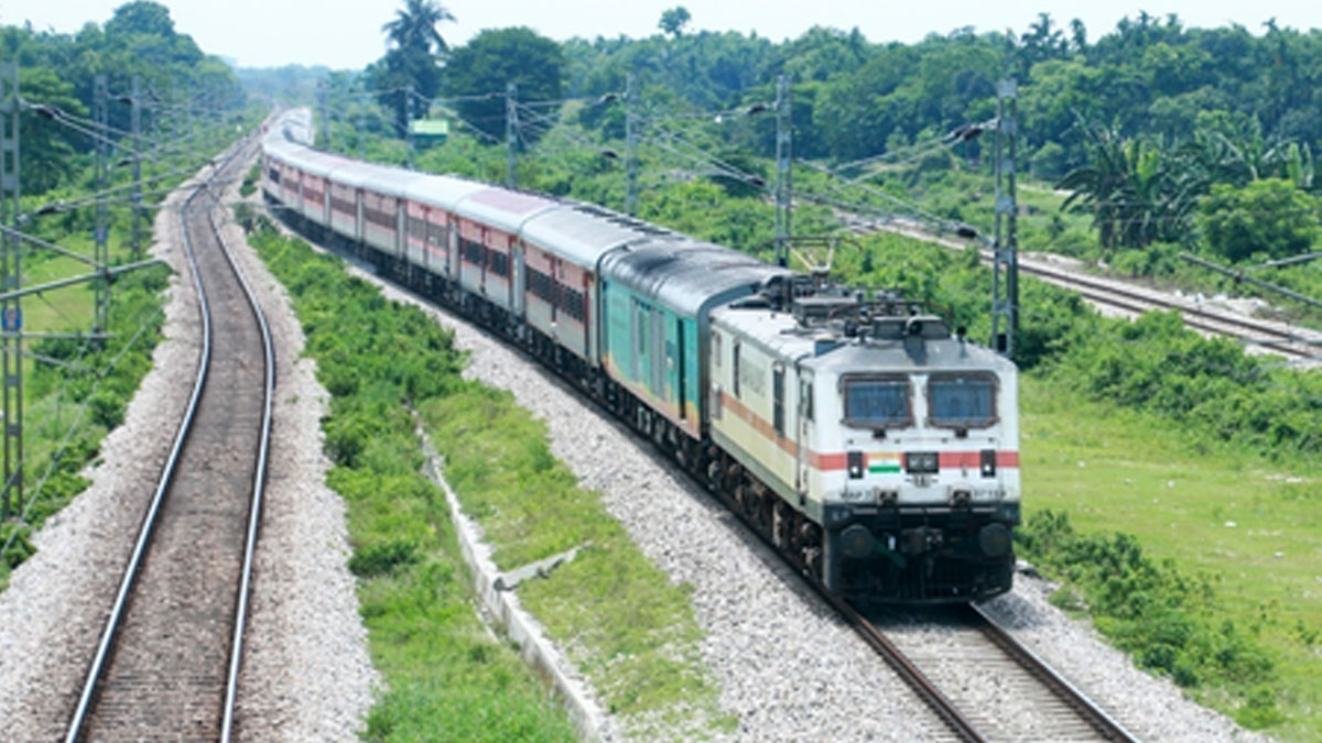 হোলি উপলক্ষে যাত্রীদের স্বস্তি, চার জোড়া বিশেষ ট্রেন চালাবে নর্থইস্ট