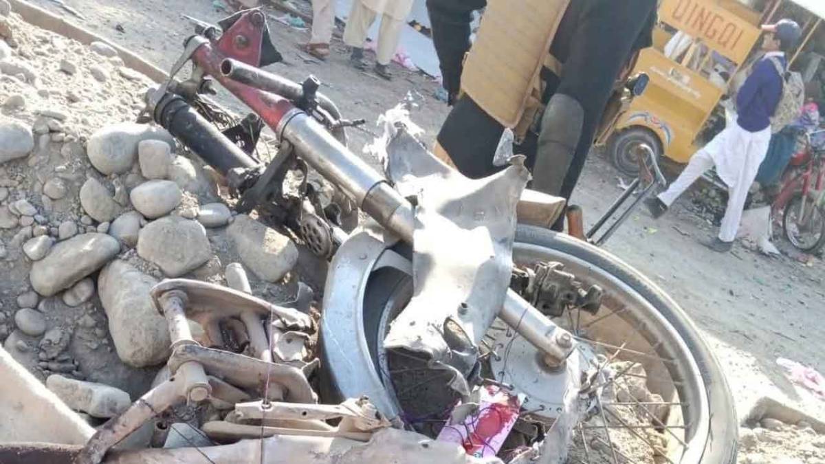 পাকিস্তানে ফের বিস্ফোরণ, অটোয় রাখা বোমা ফেটে নিহত শিশু-সহ ২