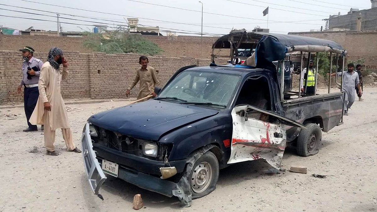 পুলিশ ভ্যানে হামলা, পাকিস্তানের খাইবার পাখতুনখোয়ায় নিহত ৬ পুলিশকর্মী সহ ৭ জন