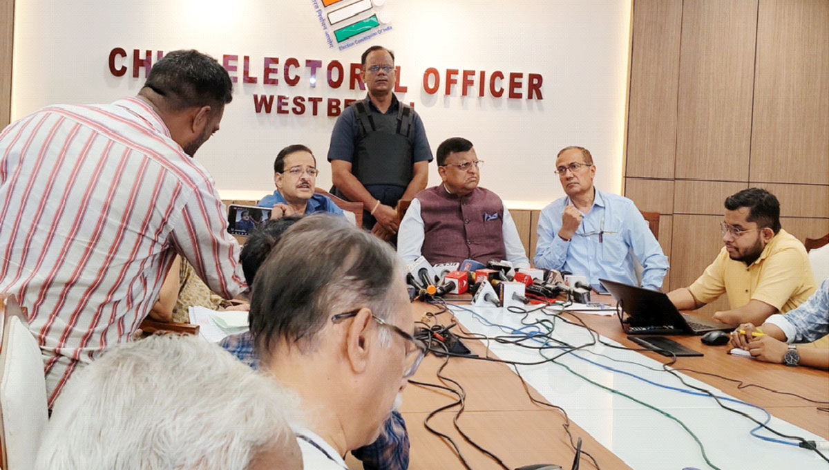 এবার ভোটে ২ লক্ষ ক্যামেরায় ৩৬০ ডিগ্রি নজরদারি : কমিশন