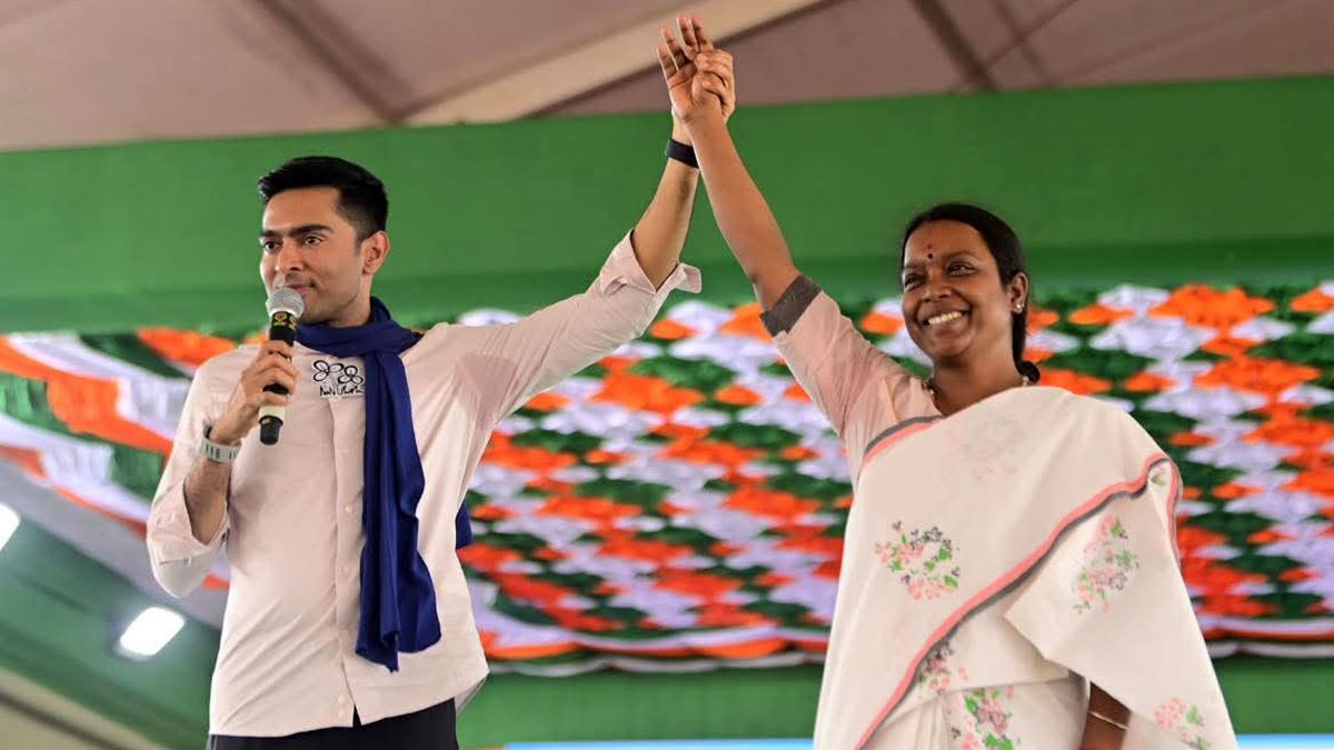 ভোটের পর গ্যাসের দাম ২০০০ টাকা হয়ে যাওয়ার সতর্কবার্তা অভিষেকের