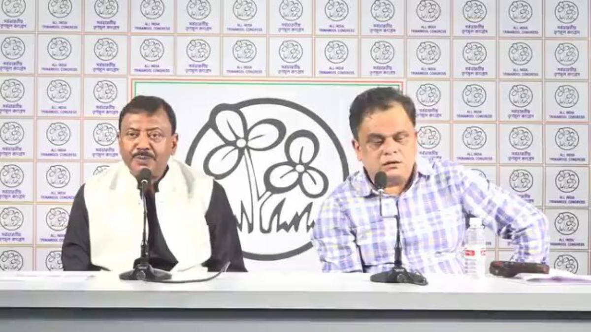 মালদহের চার কেন্দ্রে বিজেপি নেত্রীর স্বামীকে পুলিশ পর্যবেক্ষক করায় বিতর্ক, নিশানা করল তৃণমূল