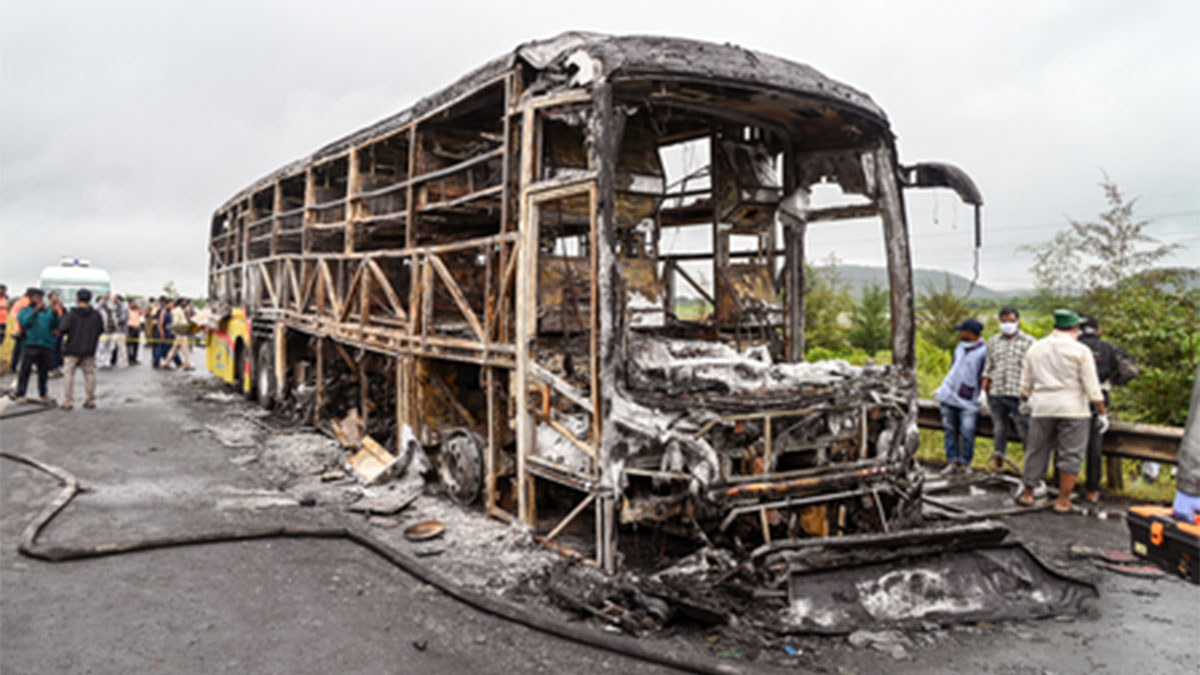 ছ’মাসে একের পর এক বাস দুর্ঘটনা, অন্ধ্রপ্রদেশ ও তেলেঙ্গানায় বাড়ছে মৃত্যুমিছিল