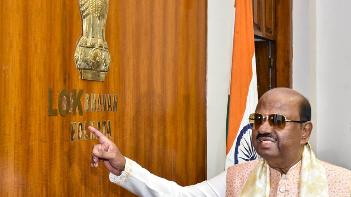 উপসাগরীয় দেশগুলিতে আটকে পড়া বাঙালিদের জন্য হেল্পডেস্ক, চালু করলেন রাজ্যপাল