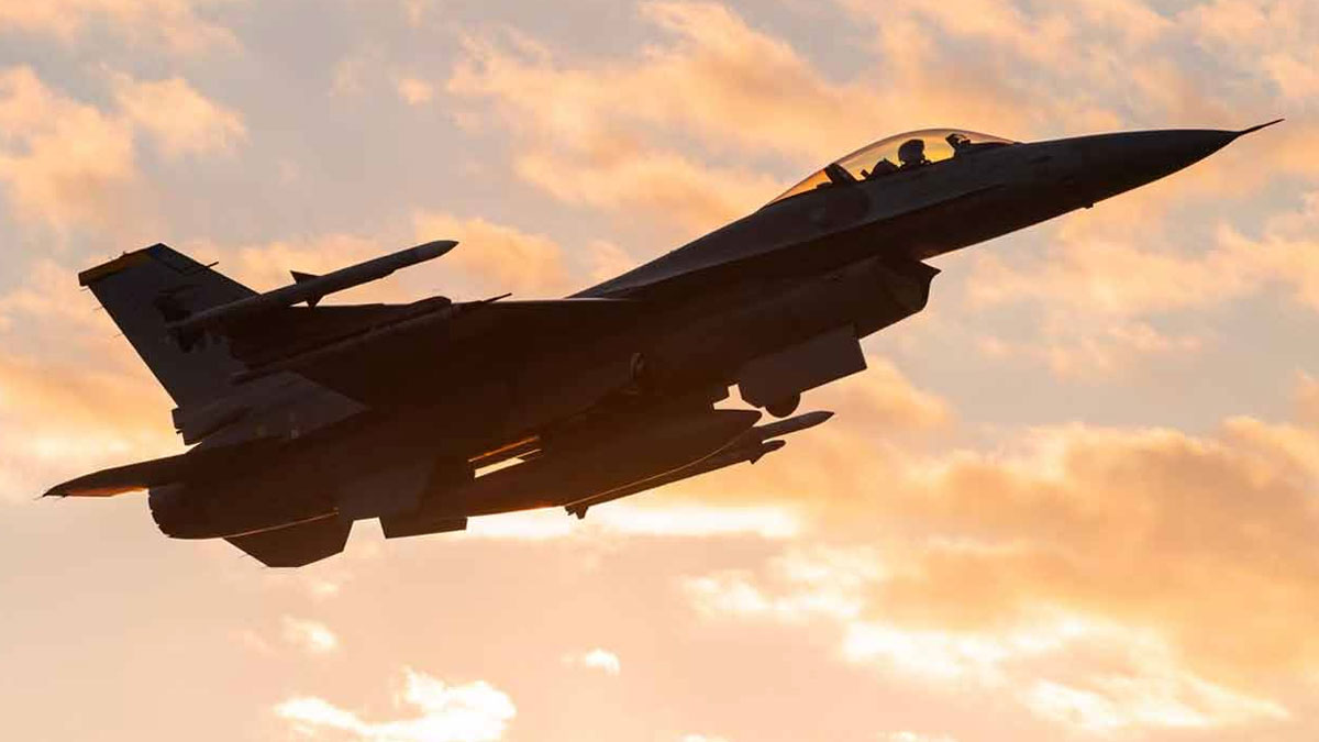 আরও এক মার্কিন এফ-১৬ যুদ্ধবিমানকে গুলি করে নামানোর দাবি ইরানের