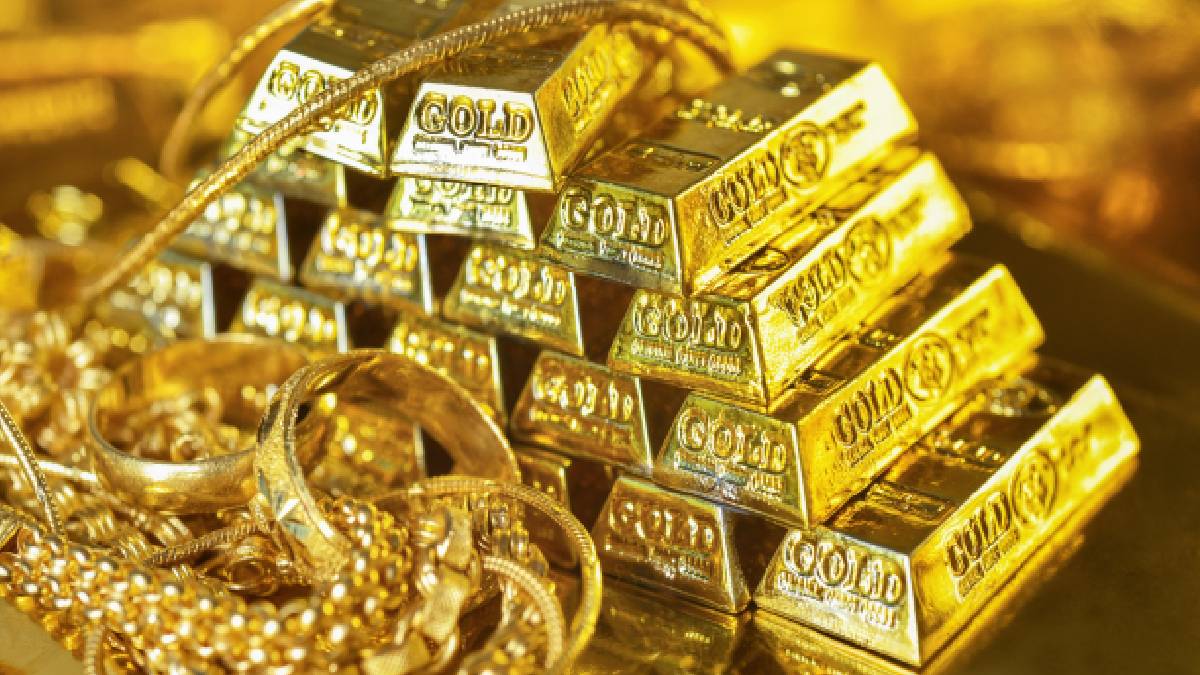 ২ লাখ ছোঁবে সোনা, ইরান যুদ্ধে আরও দুর্মূল্য হলুদ ধাতু