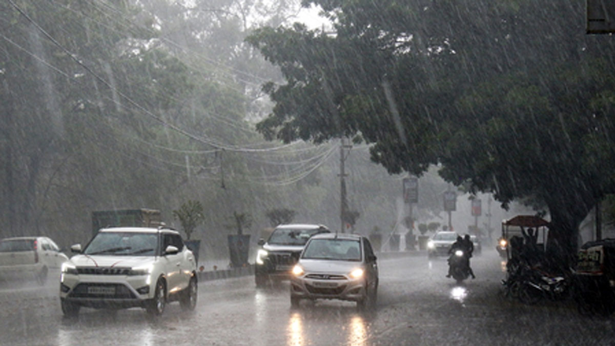 প্রবল শিলাবৃষ্টিতে তছনছ মেঘালয়, ক্ষতিগ্রস্ত বহু বাড়ি, গাড়ি ও ফসল