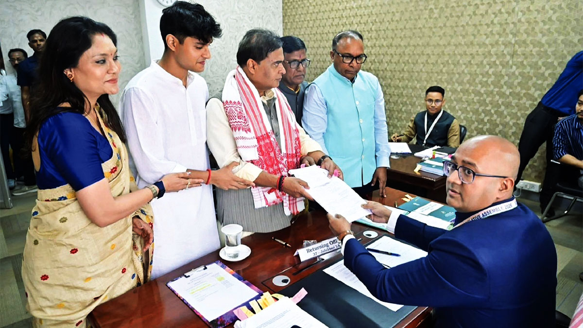 ৩৫ কোটির বেশি সম্পদ, মনোনয়ন জমা দেওয়ার সময় প্রকাশ্যে এলো হিমন্ত বিশ্ব শর্মার আর্থিক খতিয়ান