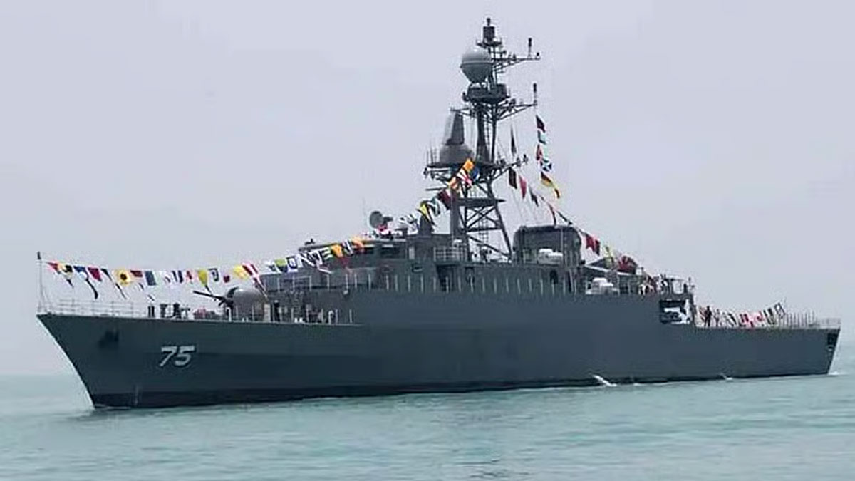 ভারত মহাসাগরে যুদ্ধের ছায়া: ডুবল ইরানি যুদ্ধজাহাজ