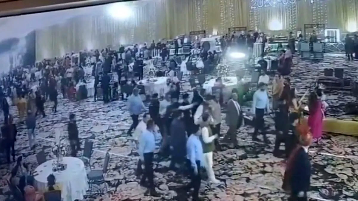 জম্মুতে বিয়ের অনুষ্ঠানে ফারুক আবদুল্লার উপর গুলি চালানোর চেষ্টা