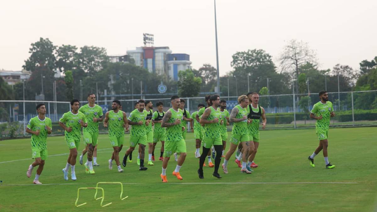 শীর্ষে থাকার লড়াইয়ে আজ মুম্বাইয়ের বিপক্ষে নামছে মোহনবাগান