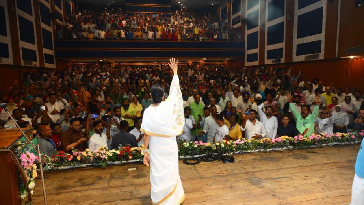 বাংলায় জয়ের পর দিল্লিতে এগোনোর বার্তা মমতার