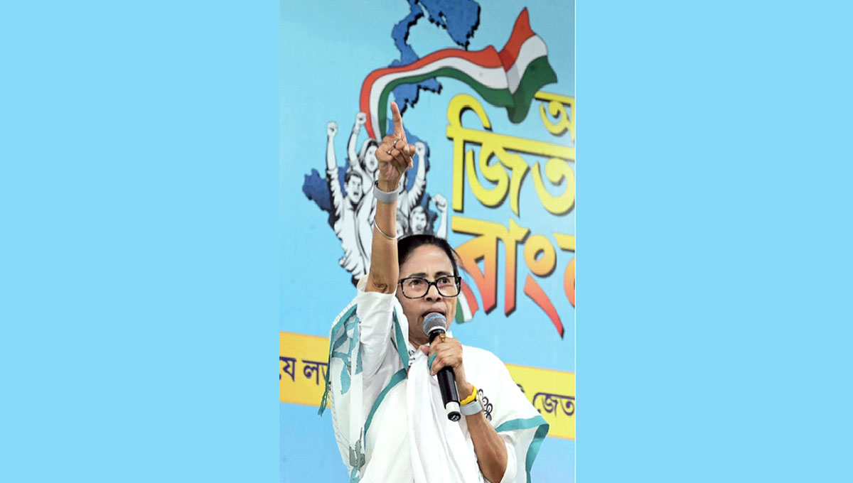 পাক প্রতিরক্ষামন্ত্রীর কলকাতায় হামলার হুঁশিয়ারি, কেন্দ্র চুপ কেন? নদিয়া থেকে মোদী- শাহকে তোপ মমতার, তদন্তের দাবি