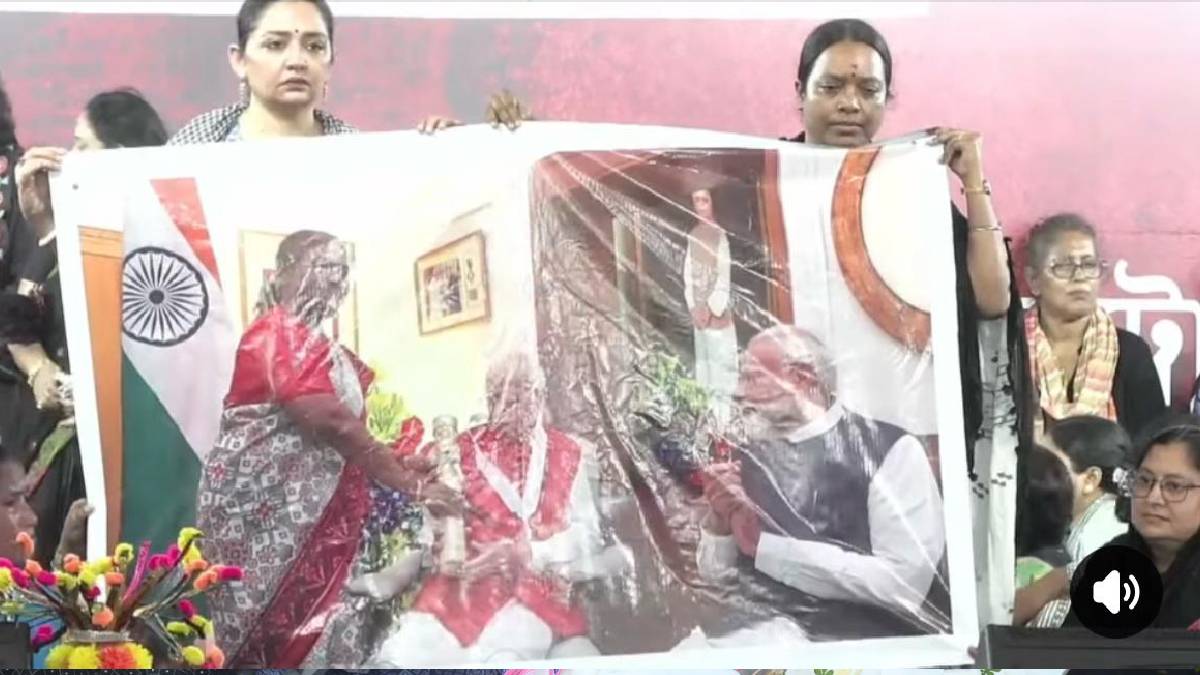 রাষ্ট্রপতি ইস্যুতে যা বলার নিজেই বলবেন, বার্তা মমতার