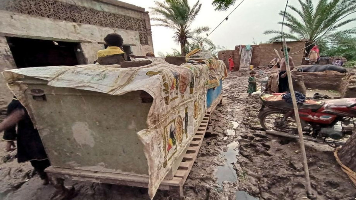 প্রবল বৃষ্টিতে বাড়ি ভেঙে মর্মান্তিক মৃত্যু, পাকিস্তানে প্রাণ গেল ১৭ জনের