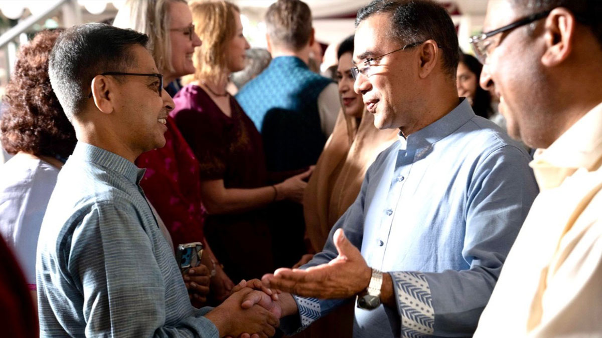 বাংলাদেশের প্রধানমন্ত্রীর সঙ্গে ভারতের হাইকমিশনারের সাক্ষাৎ