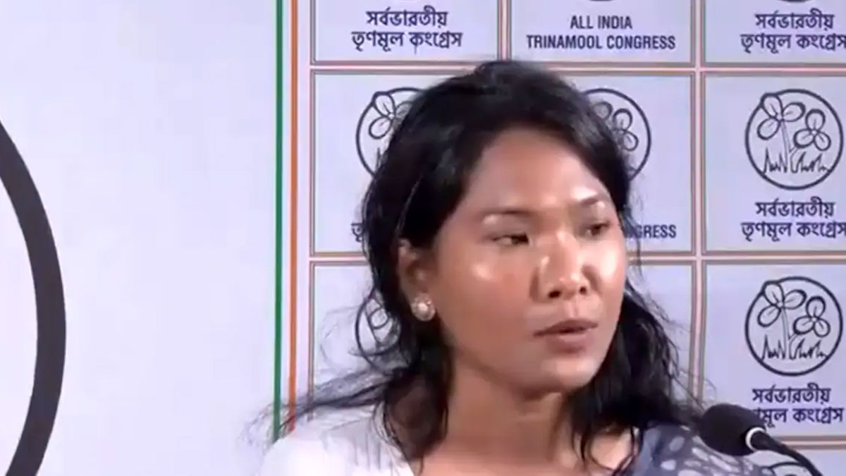 প্রার্থীপদ নিয়ে জট কাটল স্বপ্নার অবশেষে চাকরি থেকে বরখাস্ত করল রেল