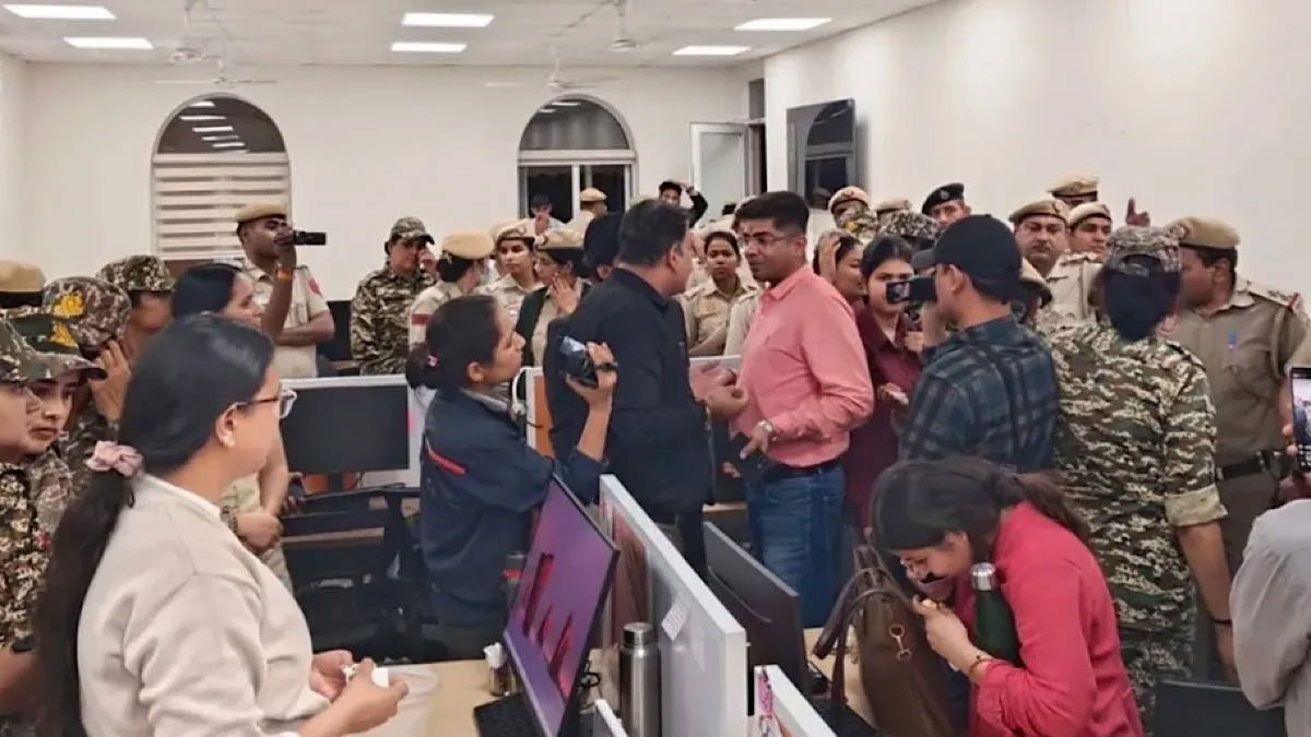 ইউএনআই অফিসে হস্তক্ষেপে তীব্র বিতর্ক, ‘গণতন্ত্রে সরাসরি আঘাত’ বলছে সাংবাদিক সংগঠনগুলি