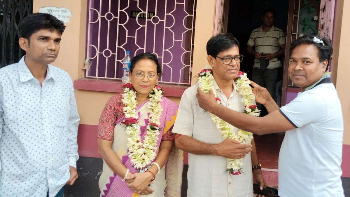 ‘৭০ হাজার ভোটে জয়ী হয়ে সেই ভোট মুখ্যমন্ত্রীকে উপহার দেব’, মিনাখাঁয় আত্মবিশ্বাসী ঊষা রানী মণ্ডল