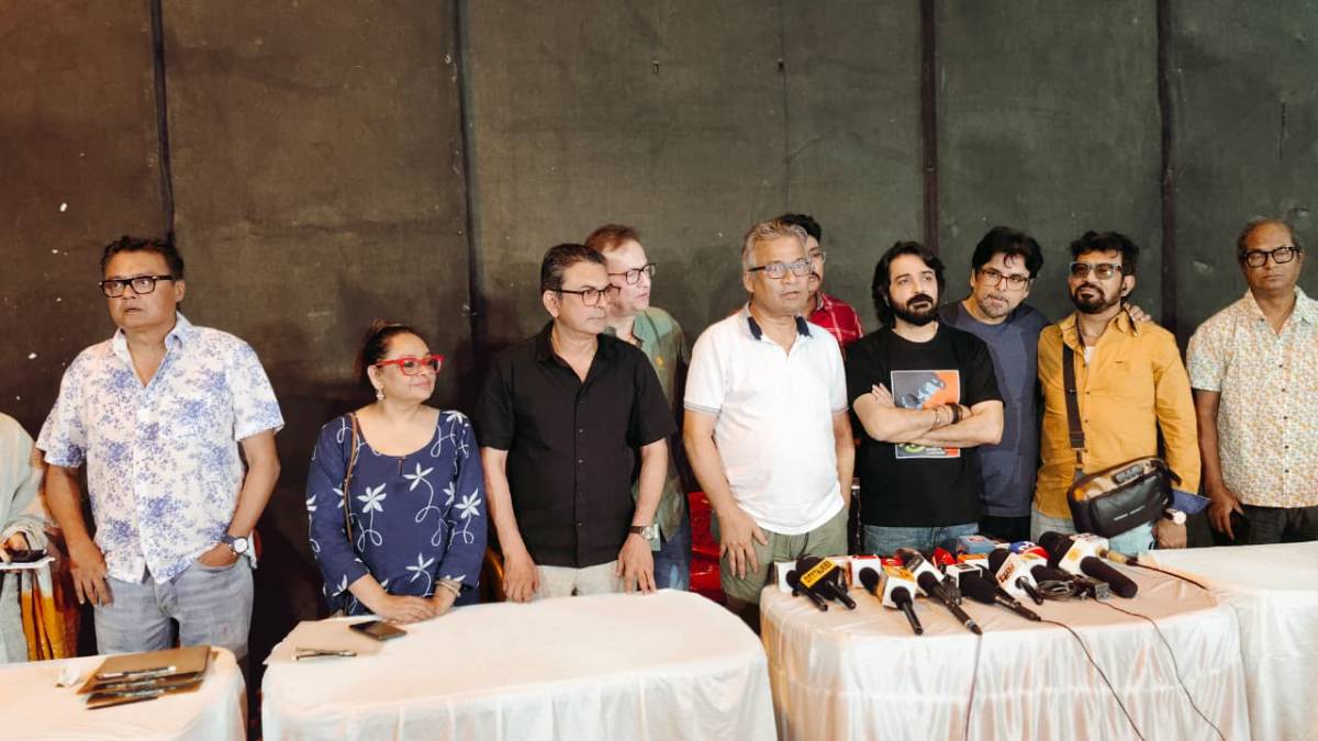 রবিবার আর্টিস্ট ফোরামের বৈঠক, লীনা-শৈবালের সঙ্গে এখনই কাজ নয়, জানালেন প্রসেনজিৎ