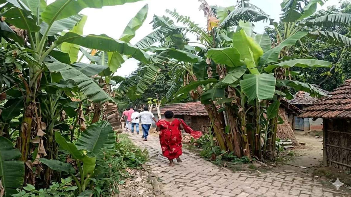 অশান্তির আঁচ হাড়োয়ায়, প্রতিরোধে সরব আইএসএফ কর্মীরা