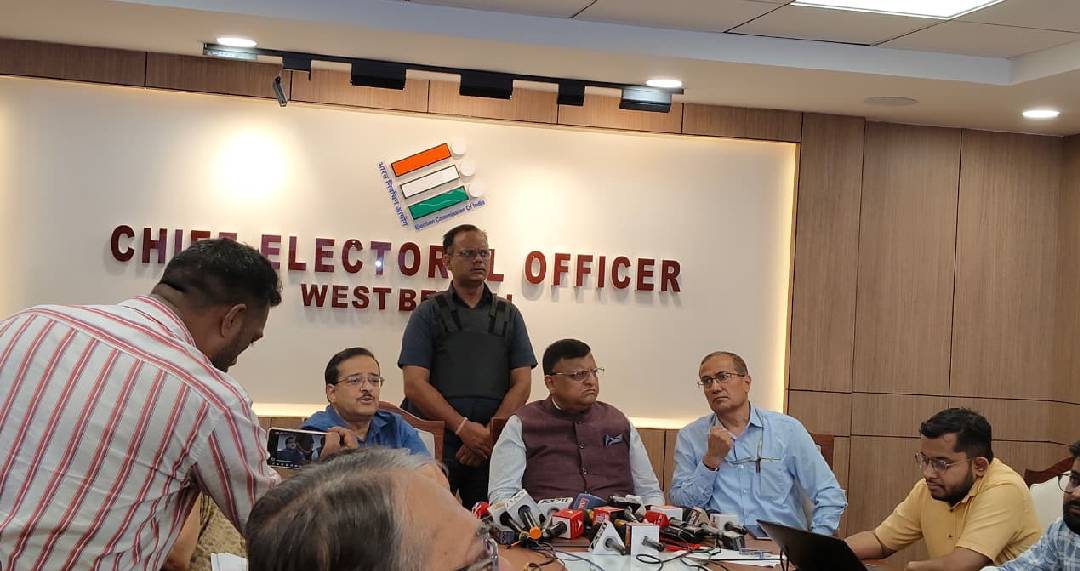 মাঠে নেমে প্রস্তুতি খতিয়ে দেখতে উত্তরবঙ্গে সিইও-র চার দিনের সফর