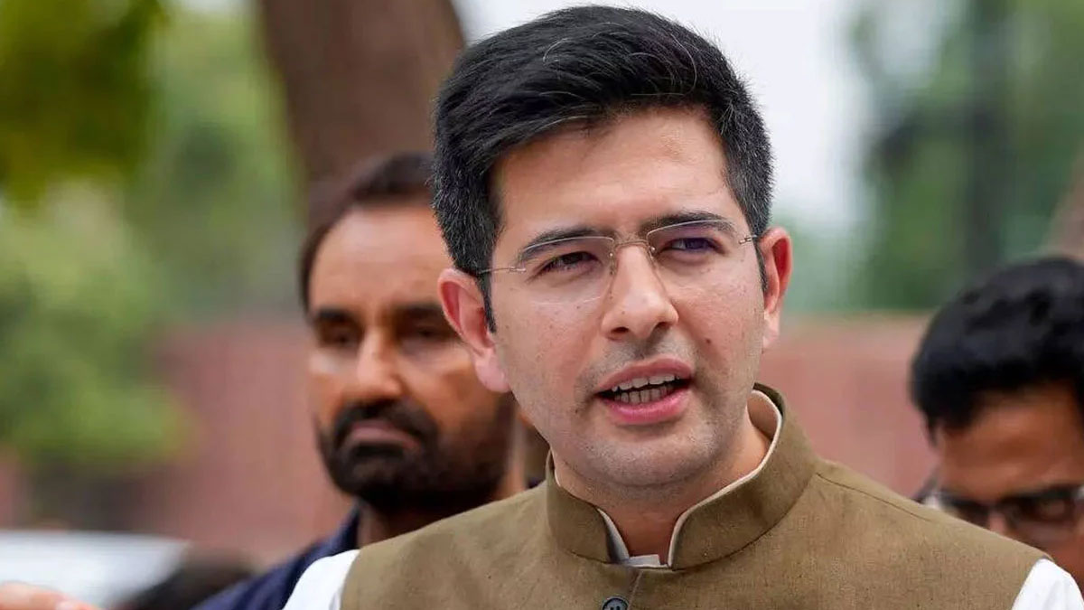 রাঘব চাড্ডা-সহ ৭ আপ সাংসদের বিজেপিতে যোগ, চাপে কেজরিওয়াল