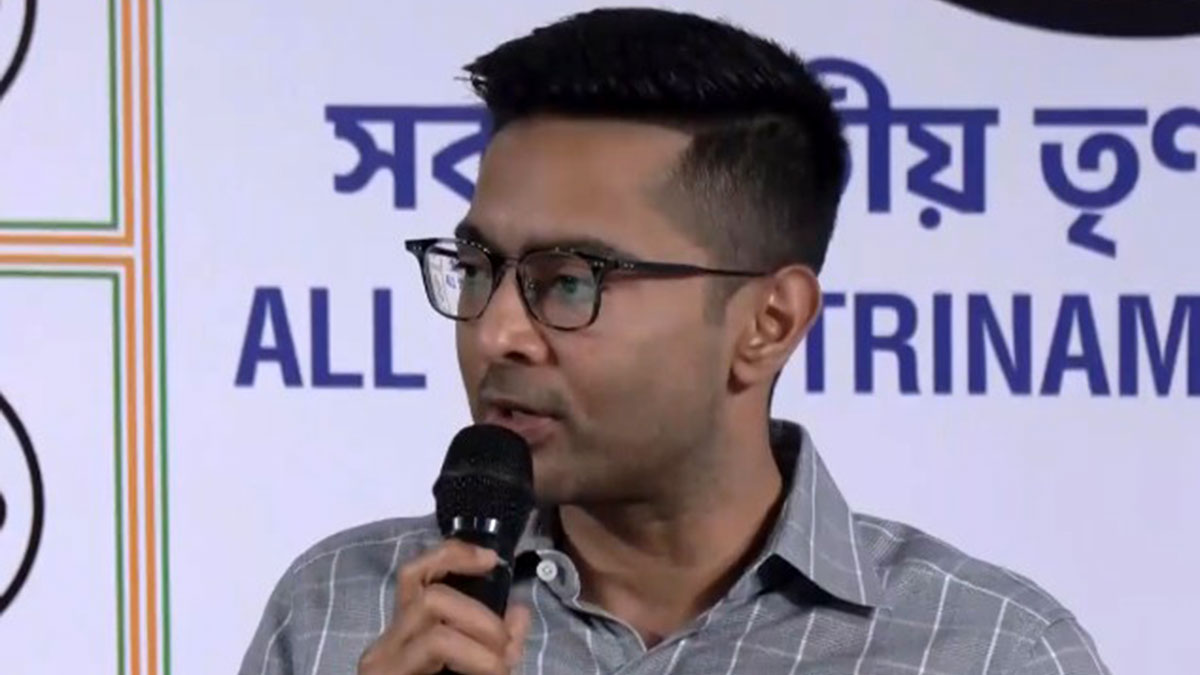 বিজেপির ইস্তেহার ঘিরে ভোটারদের প্রলোভনের অভিযোগ অভিষেকের