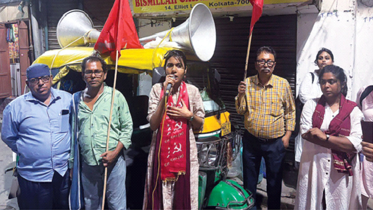 বালিগঞ্জে ইস্যুভিত্তিক লড়াইয়ে আফরিন