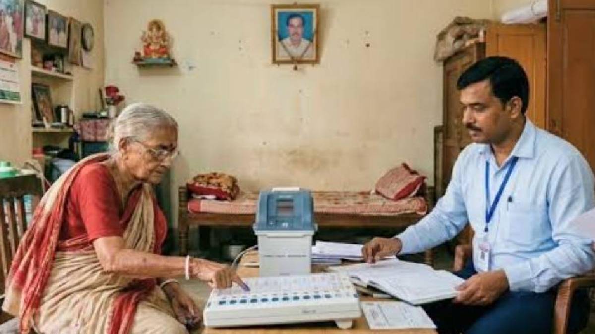 বাড়ি বাড়ি ভোটগ্রহণ শুরু, প্রবীণ ও বিশেষভাবে সক্ষম ভোটারদের জন্য বিশেষ উদ্যোগ