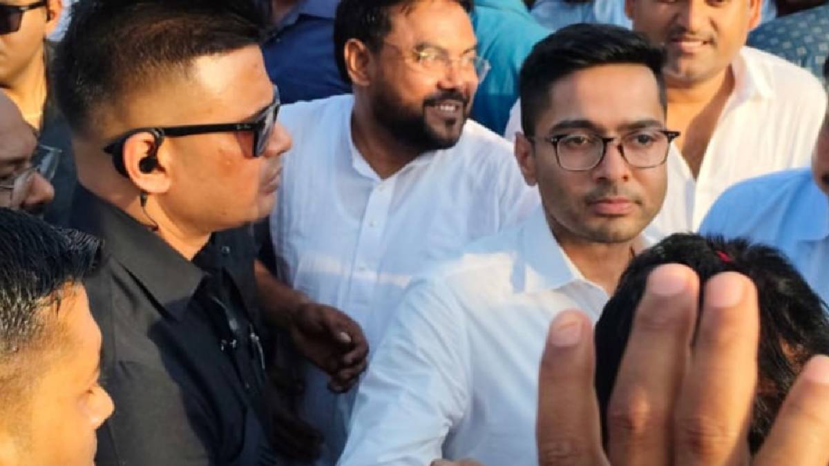 মেমারিতে অভিষেকের রোড-শোয়ে জন জোয়ার