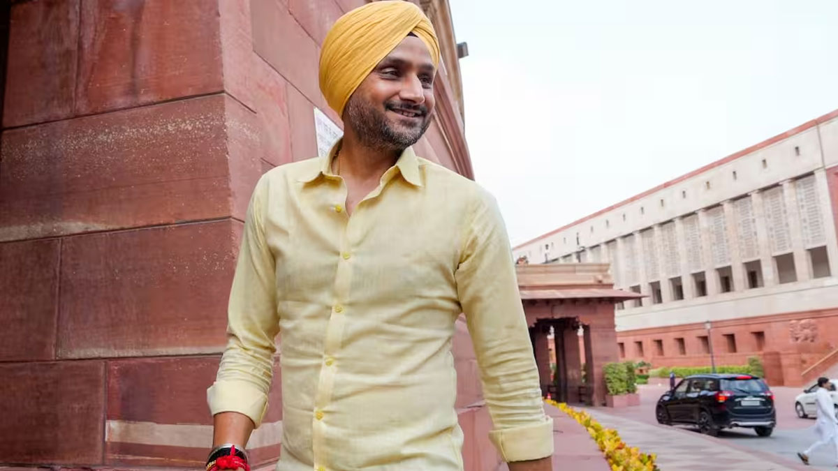 বিজেপিতে যোগের পথে হরভজন সিং? রাঘব চাড্ডার দাবিতে চাঞ্চল্য