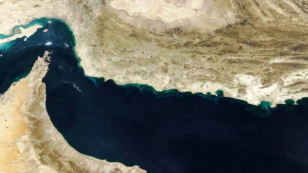 হরমুজ সঙ্কটে বিশ্বের জ্বালানি বাজারে চাপ, ইউরোপে ঘাটতির আশঙ্কা ঘিরে বাড়ছে অস্থিরতা